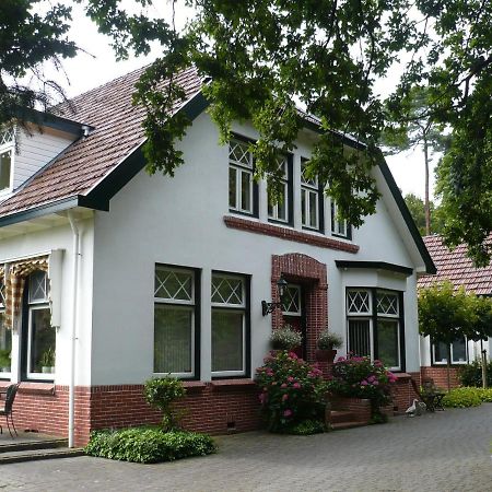 B&B De Zulthe Roden Esterno foto